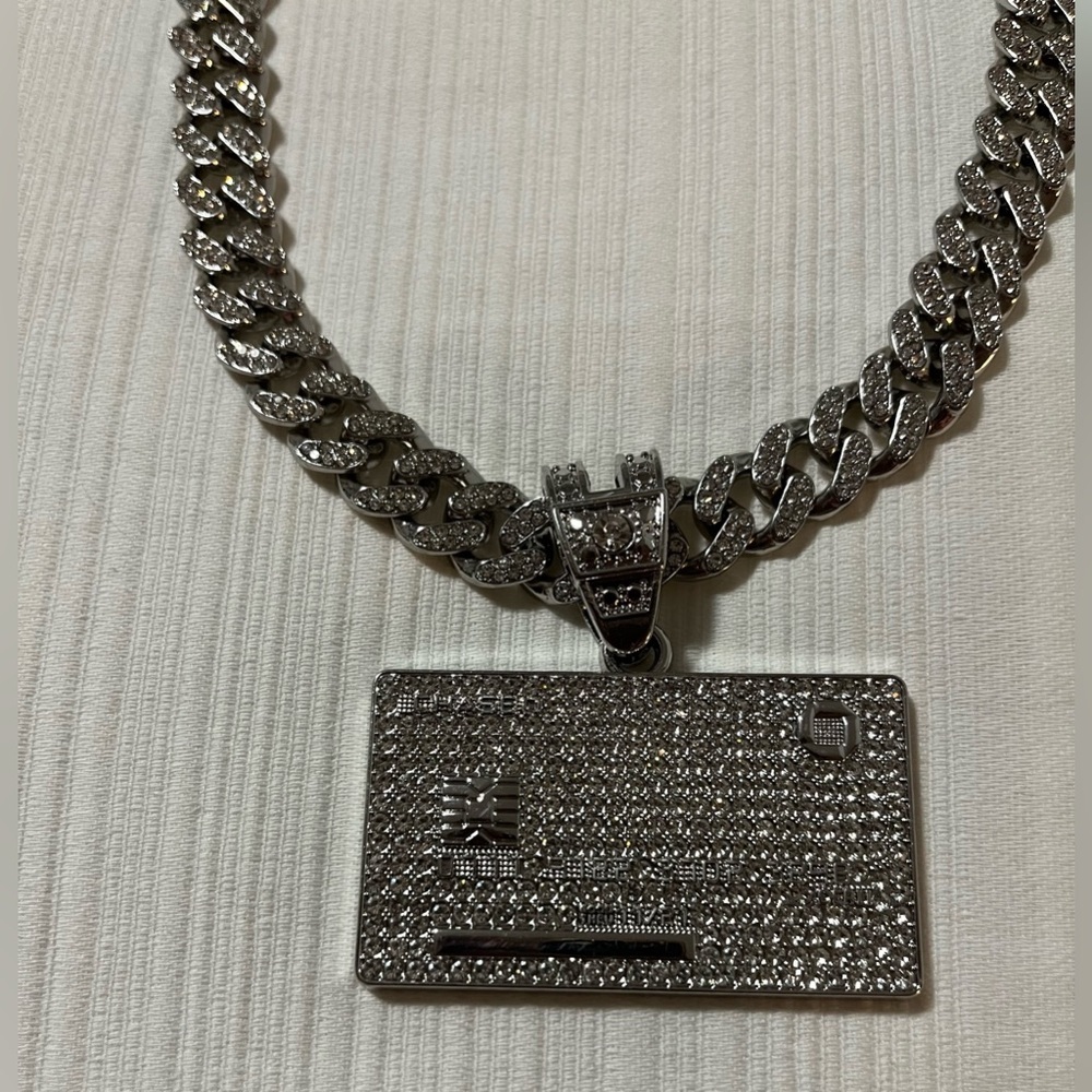 Iced Out Credit Card Pendant & Heavy Cuban Link Chain Necklace - Silver Tone - Picture 2 of 10